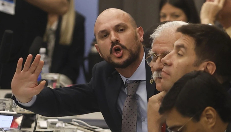 Especialista en crecimiento sin dinero (propio): diputado de Milei pasó de manejar un Uber a comprarse una casa de 300 mil verdes
