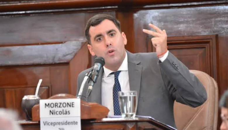 Gorila y Burro: concejal macrista quiere cambiar el nombre de la Plaza Perón por el de Messi ignorando una ordenanza que prohíbe esos homenajes a personas vivas