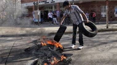 Protestas sin humo negro: en La Plata quedó prohibida la quema de neumáticos