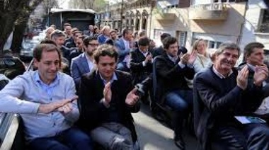 Vamos de paseo, pi, pi, pi: Garro hizo el primer viaje en el micro turístico