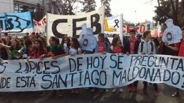 Los Lápices escribieron el nombre de Santiago Maldonado