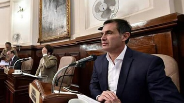 Quieren que el año que viene los municipales platenses cobren 30% más