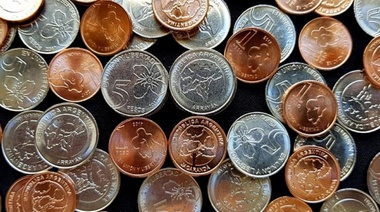 Alcancías reforzadas: se vienen las monedas de 5 y 10 pesos