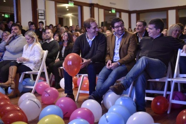 Cebado por el resultado de las PASO, Garro busca sacar más diferencia en octubre