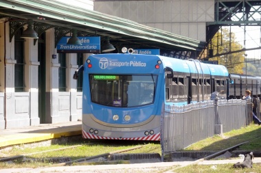 Uno cada media hora, parando en todas en menos en Ringuelet: el miércoles volvería el tren a La Plata