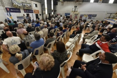 Electricidad: asistirán a clubes de barrio para que puedan acceder a una tarifa de especial