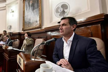 Quieren que el año que viene los municipales platenses cobren 30% más