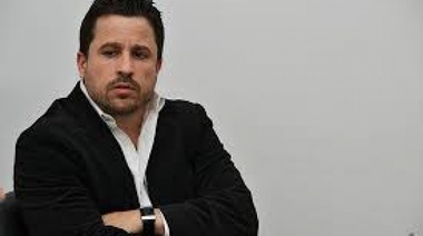 Le pidieron al economista de Cambiemos Martín Tetaz que antes de hablar pague lo que debe