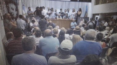 El PJ La Plata denunció despidos en la Muni y le apuntaron a Garro, Vidal y Macri