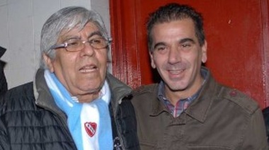 Fútbol, política, barras, parientes: la pelota se mancha