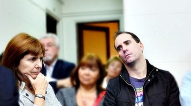 Del creador de Armas en la Republica de los Niños llega: Torturemos con pistolas eléctricas Taser