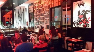 Personas con discapacidad: piden que en los bares y restoranes haya mesas reservadas