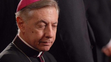 Monseñor, no aclare que oscurece: la renuncia está y el Papa decide la fecha de su salida
