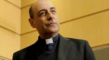 Aborto: el nuevo arzobispo platense repartió para que tengan y guarden