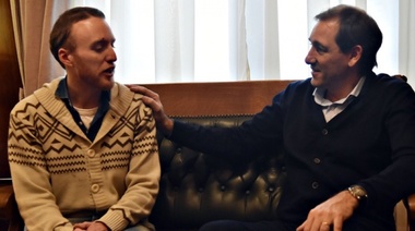 El intendente brindó su apoyo al joven que sufrió un ataque homofòbico