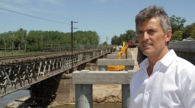 Denuncian a ex intendente de Chivilcoy por darle "un chirlo" a una moza