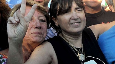 Por ahora milita pero no quiere saber nada: la hermana de Cristina no será candidata