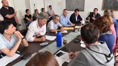 Listado de calles donde ya no estarán: Garro ganó la batalla de los adoquines y la pregunta es quién se llevará los que saquen