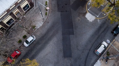 Pondrán asfalto sobre adoquines, tras la venia del Concejo Deliberante