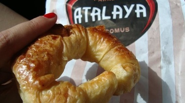 Bombazo a la dieta: las mediaslunas de Atalaya se podrán comprar a metros de la Autopista La Plata