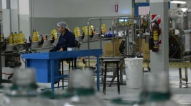 El 75% de aumento: trabajadores del aceite y el algodón enparitaria récord y bono triple XL