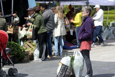 Fruta y verdura a 150 pesos: la promo empieza a recorrer los barrios