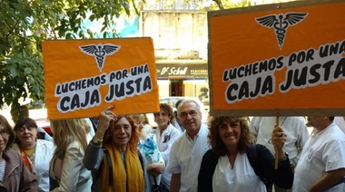 Hotel 5 estrellas, jubilaciones estrelladas: "Se va a acabar esa manera de chorear", fue el hit en la tensa asamblea de la Caja de Médicos