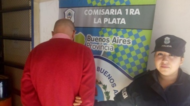 Un portal denunció la detención de uno de sus periodistas, un ex policía al que acusan de hacerse pasar por agente de inteligencia