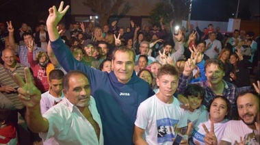 Escudero encabezó en La Plata el primer acto por Fernández-Fernández