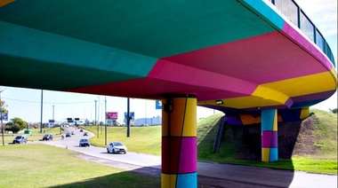 Sobre gustos no hay nada escrito: la Muni va a pintar los puentes como el traje de Piñón Fijo