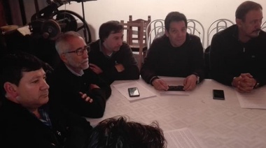 Veinte gremios se fueron del Frente Regional que armó el petrolero Garaza