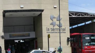 Terminal de Ómnibus: piden revisar cámaras de seguridad para esclarecer el ataque mafioso al auto de un periodista