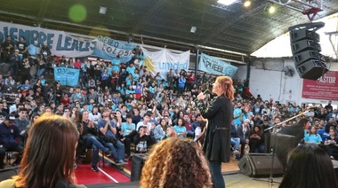 Saintout llamó a los jóvenes a ganar la calle, hacer la historia y "ser más solidarios que nunca"