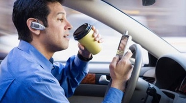 Premio al buen volante: quieren que la renovación del carnet le cueste la mitad al que no registre multas