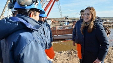 Vidal supervisó una obra para recuperar un millón de hectáreas que están bajo el agua