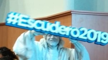 Como había anticipado Diario Full, La Estatua se fue con Escudero y ahora baila la cumbia peronista