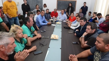 En plena campaña electoral reflotan un proyecto polémico: los taxistas quieren pagar sus infracciones de tránsito haciendo tareas comunitarias