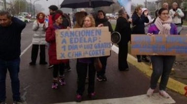 ¿Veinticinco mil qué?: Edelap ni sueña con indemnizar a los vecinos que dejó cinco días sin luz