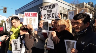 Reclamo de Justicia por el taxista masacrado a golpes y rechazo a que quieran hacer pasar por loco a su asesino