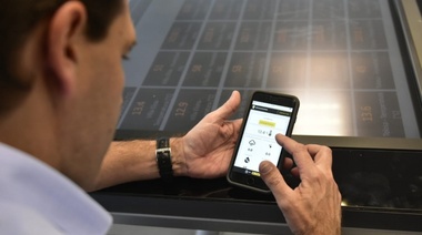 De la mochila a la App: ahora se podrá medir por teléfóno el riesgo climatológico en La Plata