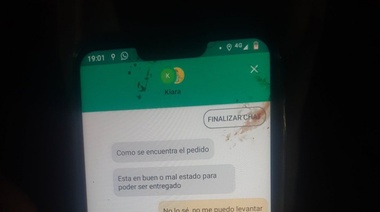 A un repartidor lo atropelló un auto y lo primero que querían saber en Glovo era cómo había quedado la pizza