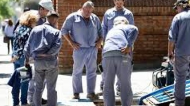 Advierten por ladrones que se disfrazan de operarios de Camuzzi: adentro de la casa no tienen nada que hacer