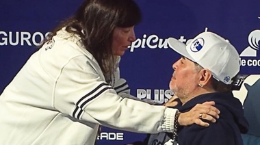 "Soy la hermana de Cristina, Diego": el sentimiento goleó a la política