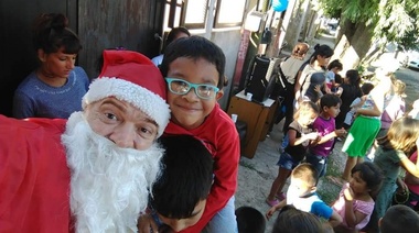 Papá Noel tiene prohibido faltar: ya están los centros de recepción de la campaña de La Plata Solidaria