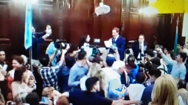 Concejo platense: juraron los nuevos, Illeana Cid sigue como presidenta y hay conventillo en el peronismo
