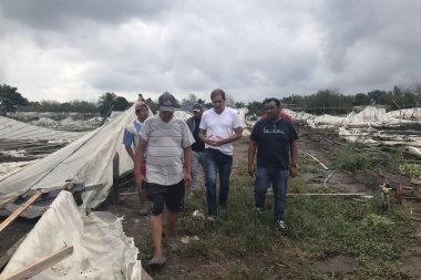 En la  sucursal Olmos del Bapro ya se pueden tramitar los créditos que Garro  consiguió para los quinteros que perdieron todo en el temporal