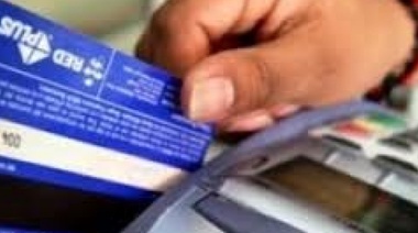 Empieza a andar el carro, se acomodan los melones: restituirán la devolución del IVA a las compras con tarjeta de débito