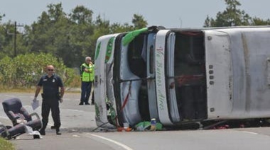 Micros doble piso: un favor a los empresarios le mantiene la puerta abierta a la muerte