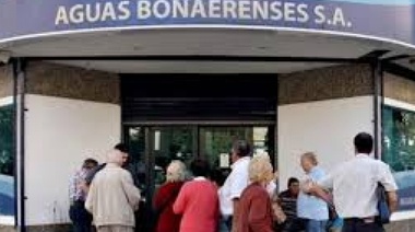 Deuda millonaria, caños podridos, inversión cero: revelan que en Absa se tomaron hasta el agua de los floreros