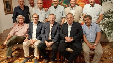 La barra de Beto: el presidente cenó con sus amigos íntimos y despidió a los embajadores de Uruguay y Estados Unidos